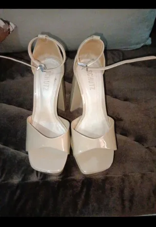 Sandalias Schutz Beige Plataforma Tacón Alto