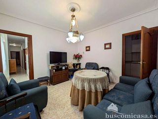 Piso en venta en Linares