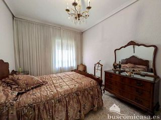 Piso en venta en Linares