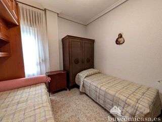 Piso en venta en Linares