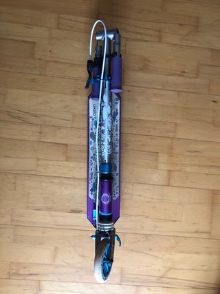 Patinete infantil violeta y azul 6-9 años