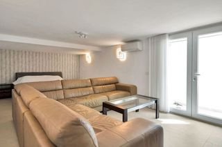 Chalet en alquiler en Nueva Andalucía centro en Marbella