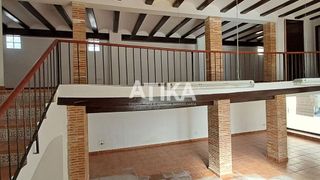 Local comercial en alquiler en Ontinyent