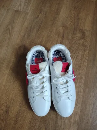 Zapatillas Love Moschino blancas con corazón