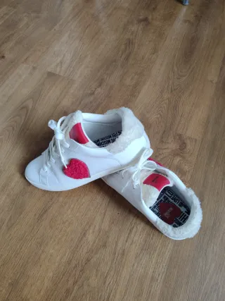 Zapatillas Love Moschino blancas con corazón