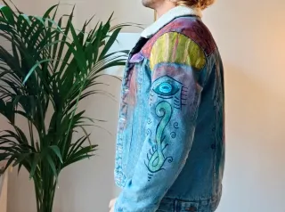 Chaqueta vaquera pintada a mano