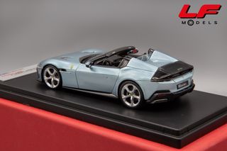 1:43 Ferrari 12 Cilindri Spider Celeste Looksmart