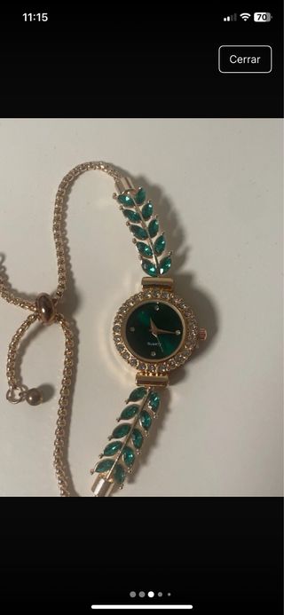 Reloj mujer dorado con piedras verdes