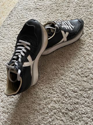 Munich Negras Símbolo Blanco