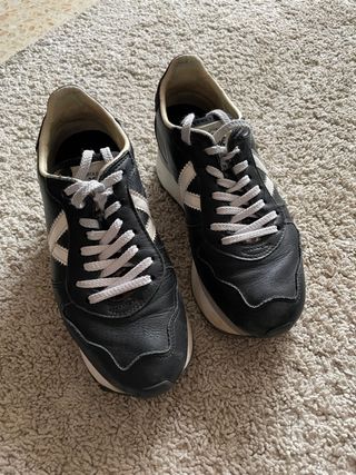 Munich Negras Símbolo Blanco