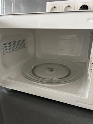 Microondas Orbegozo Blanco
