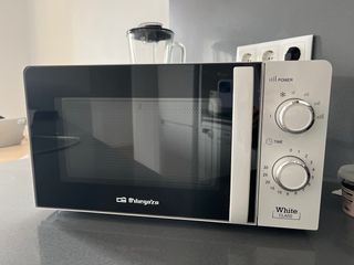 Microondas Orbegozo Blanco