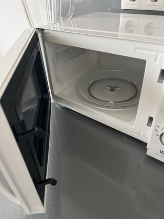 Microondas Orbegozo Blanco