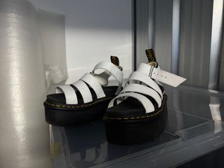 Sandalias Dr. Martens Plataforma Blancas