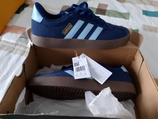 Zapatillas Adidas VL Court 3.0 Talla 42 Nuevas