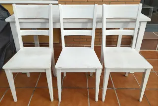 Mesa y 3 sillas salón