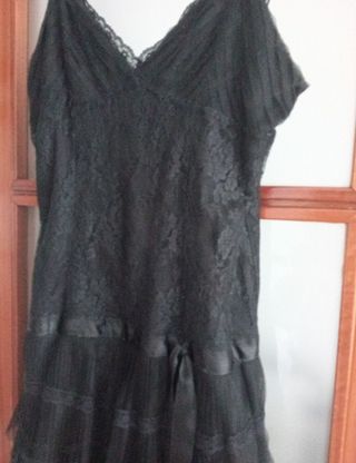 Vestido Mango Negro Tul y Encaje