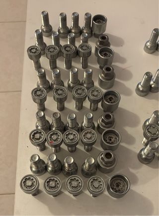 se vende tornillos antirrobo VW GOLF MK7 SEAT AUDI