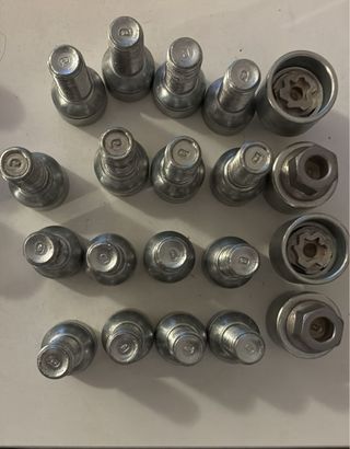 se vende tornillos antirrobo VW GOLF MK7 SEAT AUDI