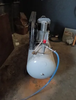 Compresor AL 30/200RII 3HP 200L 10bar