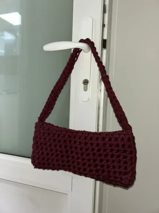 Bolso de crochet rojo
