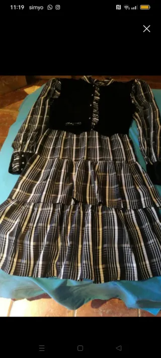 Capa vintage gris y vestido