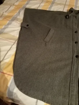 Capa vintage gris y vestido