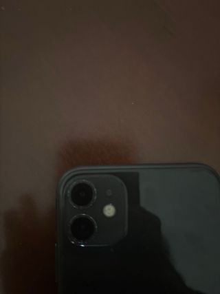 iPhone 11 64GB. salud de la bateria 81%