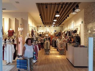 Local comercial en alquiler en Zona Bahía Blanca en Cádiz