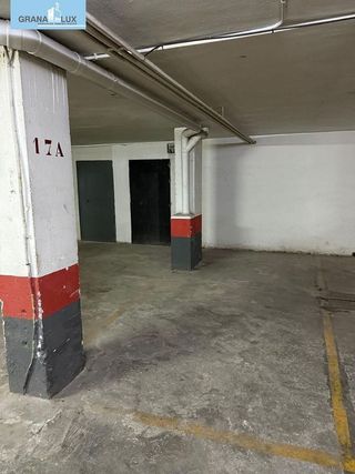 Garaje en alquiler en Camino de Ronda - Rosaleda en Granada