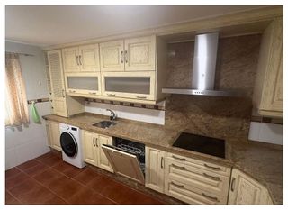 Piso en alquiler en Puerto - Plaza de Toros en Estepona