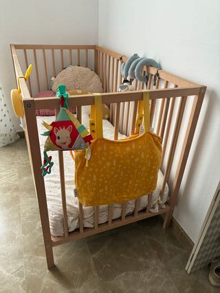 Cuna y cambiador IKEA