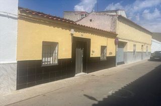 Casa adosada en venta en Quintanar de la Orden