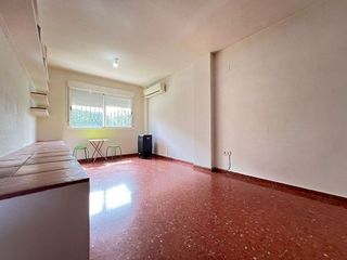 Casa adosada en venta en Umbrete