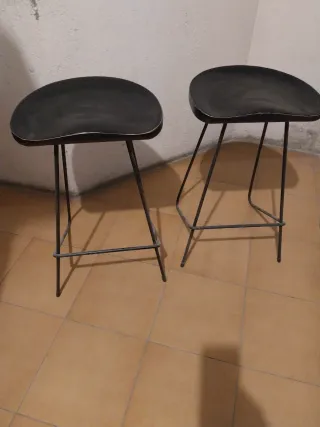 2 Taburetes de Barra Metálicos Negros