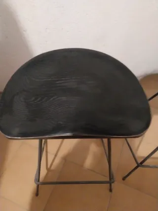 2 Taburetes de Barra Metálicos Negros