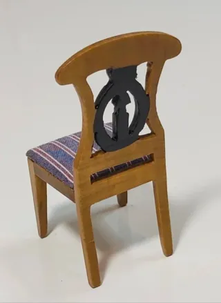 Silla estilo Biedermeier miniatura. S XIX