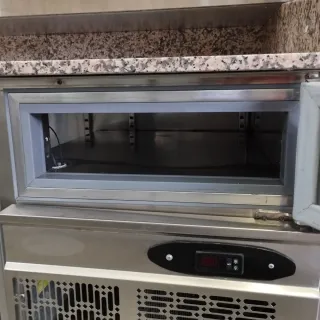 ❄️Bajomostrador 2 puertas con encimera de mármol❄️