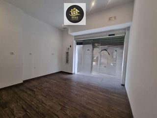 Local comercial en alquiler en Renfe - Bulevar 1º y 2º Fase en Jaén