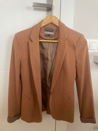 Americana beige mujer