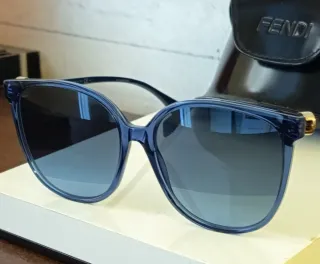 Occhiali da sole Fendi blu e grigi