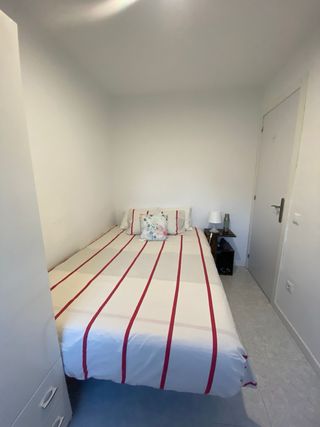 Se alquila habitación individual a chica