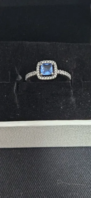 Anillo Pandora Plata con Circonitas y cristal T54