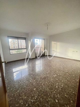 Piso en alquiler en Beteró en Valencia