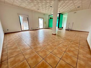 Local comercial en alquiler en Úbeda