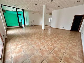 Local comercial en alquiler en Úbeda