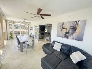 Chalet en venta en San Miguel de Salinas