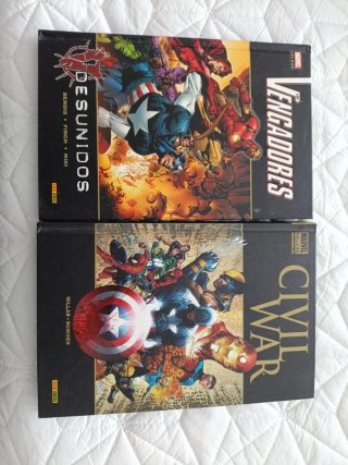 Pack Vengadores Marvel Deluxe