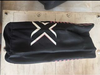 Paletero Munich Padel Negro y Rosa