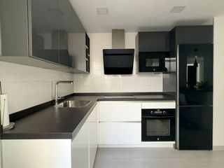 Piso en venta en Teatinos en Málaga